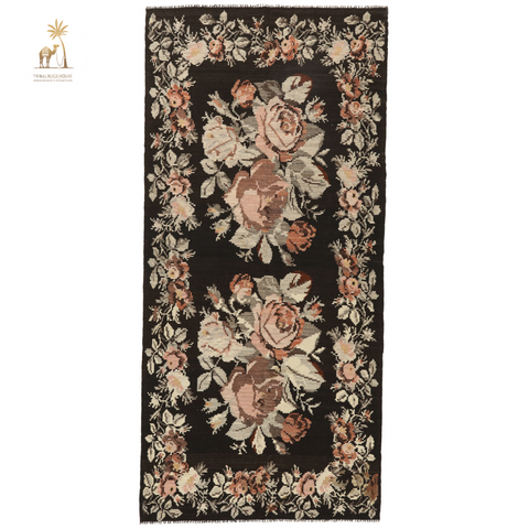 Rose Kilim Moldavia Estate